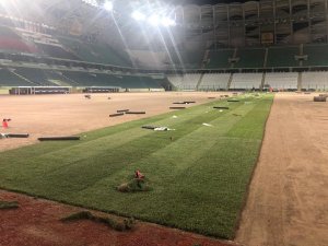 Konya Büyükşehir Stadyumu’nda çim serimi başladı