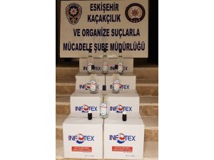 İş yerinde kaçak alkol ve sigara bulunduran şüpheliler yakalandı