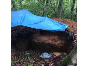 Zonguldak’da definecilerin kazısından 1500 yıllık mezar çıktı