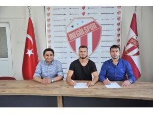 İnegölspor’a gurbetçi orta saha oyuncusu