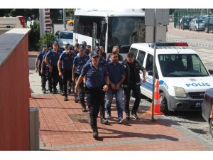 Kocaeli’de FETÖ operasyonunda adliyeye sevk edilen 12 kişiden 1’i tutuklandı
