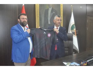 Zonguldak Kömürspor destek için Vali Erdoğan Bektaş’ı ziyaret etti