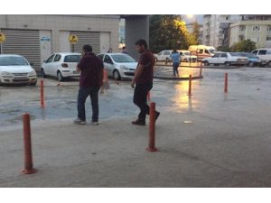 Sokak ortasında bıçakladı