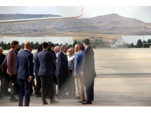 11. Cumhurbaşkanı Gül yeni parti sorusuna cevap vermedi