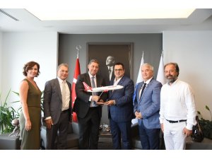 Corendon Havayolları’ndan İZTO’ya ziyaret