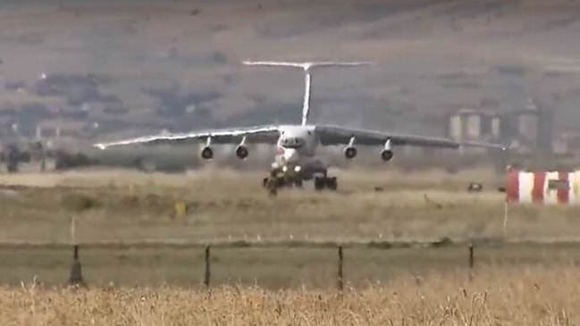 S-400 sisteminin parçalarını taşıyan Rus uçağı Mürted'de!