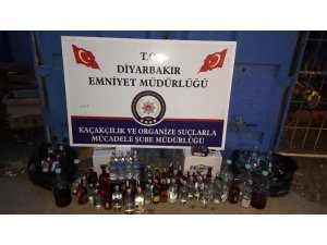 Diyarbakır’da kaçak içki satan 15 ayrı adrese eş zamanlı baskın