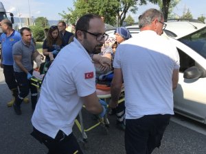 Tır otomobile çarptı: 1 yaralı