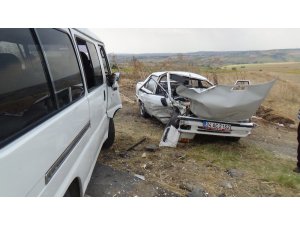 Silivri köy yolunda kaza: 2 yaralı