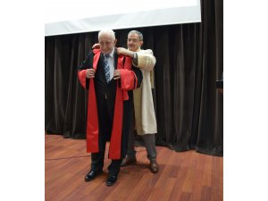 SÜ’den Mehmet Ali Uz'a fahri doktora