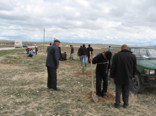 Çumra'da ağaçlandırma çalışmaları devam ediyor