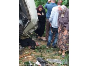 Giresun’da minibüs şarampole yuvarlandı: 4 ölü, 8 yaralı