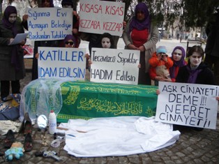 Kadınlar Günü'nü böyle kutladılar!