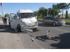 Elazığ’da minibüsler çarpıştı: 6 yaralı