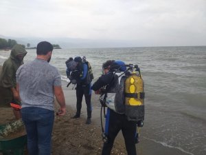 İznik gölünde heyecan veren ihbar, ekipleri harekete geçirdi