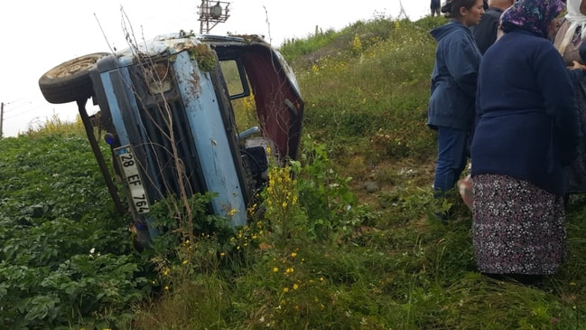 Yolcu minibüsü dereye devrildi! Ölü ve yaralılar var...