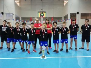 Spor A.Ş Gençlik ve Spor Kulübü kupalar ile döndü