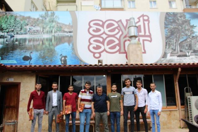 Başkan Tutal asker adayları ile yemek yedi