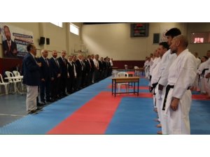 Delihasan, "15 Temmuz gecesi onurlu duruş sergileyen Karate camiasıyla gurur duyuyorum"