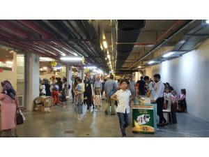 Çılgın indirimli depo günlerine yoğun ilgi