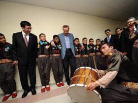 Erdoğan, Ş.Urfa gezisini halayla bitirdi!