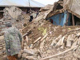Elazığ'da deprem: 57 ölü, 100 yaralı
