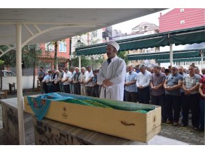 Kazada hayatını kaybeden Endonezyalı gelin son yolculuğuna uğurlandı