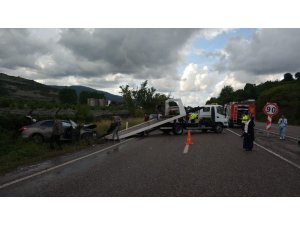 Zonguldak’ta iki araç çarpıştı: 3 yaralı