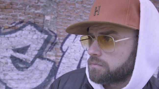 "Senin Allah'ını bir kez de" Ünlü rapçiden Twitter'ı ayaklandıran mesaj!