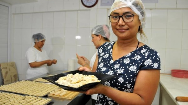 Aşk için fedakarlık Doktorluğu bıraktı mantıcı oldu