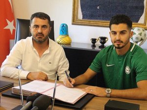 1922 Konyaspor Burak Saban'la sözleşme imzaladı