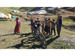 Yayladaki çocuklar için 3 bin rakımda pedal çevirdiler