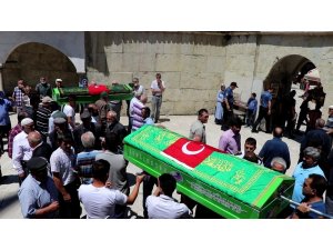 Baba oğul, baltayla saldırdıkları kişi tarafından öldürüldü