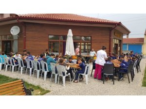 Pazaryeri Futbol Okulu sporcularına sağlıklı beslenme semineri