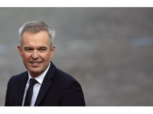 Lüks harcamalar Fransa Çevre Bakanına istifa getirdi