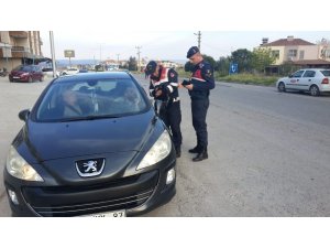 Jandarmadan aranan suçlulara operasyon