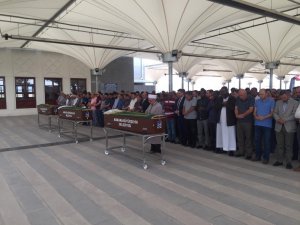 Babasının canı pahasına yangından çıkardığı küçük kız hayata tutunamadı