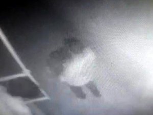 Bilgisayar hırsızları güvenlik kamerasında