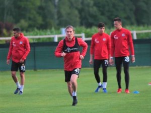 Mehmet Özcan İstanbul yolunda