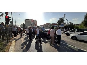 Otomobil elektrik direğine çarptı: 1 yaralı