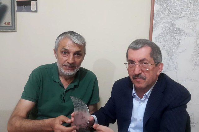 Erten’den Başkan Vergili'ye plaket