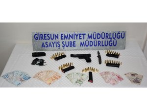 Cinayet zanlısının üzerinden cephanelik çıktı