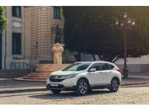 Honda yeni hibrit aracını Türkiye’de satışa sunuyor