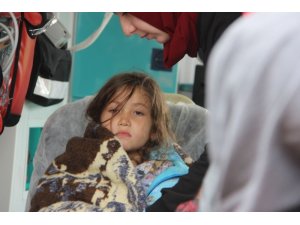 51 vatandaş helikopterlere kurtarıldı