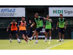 Fenerbahçe yeni sezon hazırlıklarını sürdürdü
