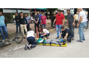 Elektrikli bisikletin çarptığı genç kız yaralandı