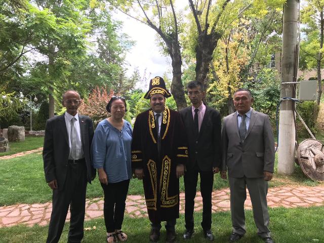 Kazaklardan Başkan Oflaz'a ziyaret