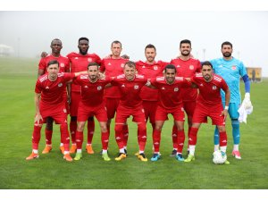 Hazırlık maçına sis engeli