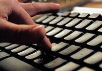 AKP Q klavyeye savaş açtı