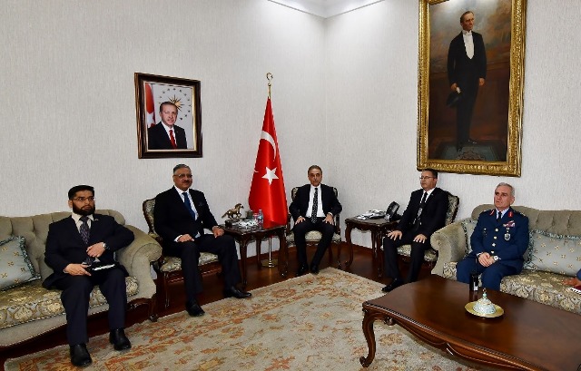 Pakistan Genelkurmay Başkanı Hayat, Vali Toprak'ı ziyaret etti